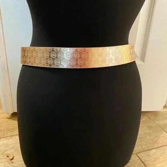 Michael Kors Womens Rose Gold Logo Belt - Picture 5 of 7